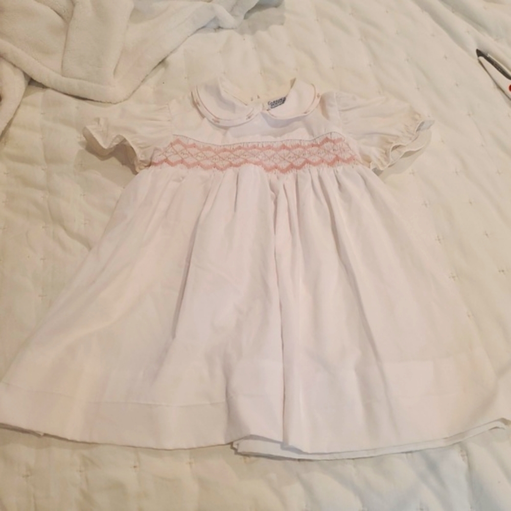 Carriage Boutiques Smocked Girls Dress size 4 Years